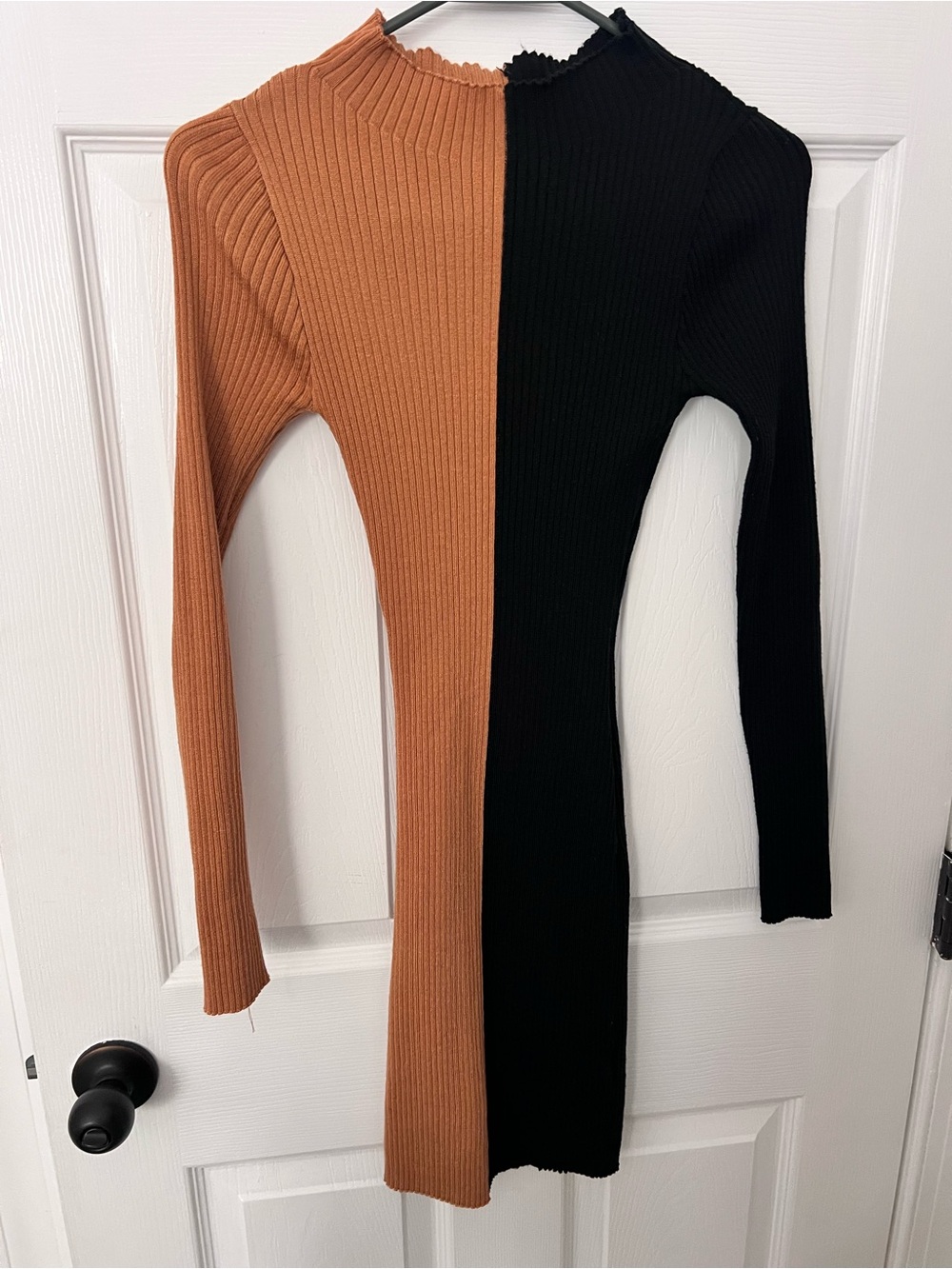 Say What? Black & Rust Colorblock Ribbed Long-Sleeve Top